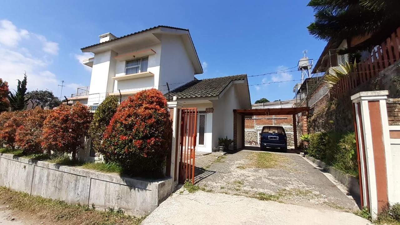 Dallil Putra Villa Lembang Exteriér fotografie