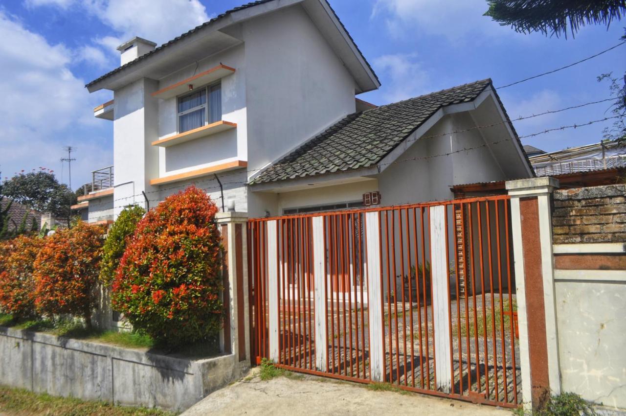 Dallil Putra Villa Lembang Exteriér fotografie
