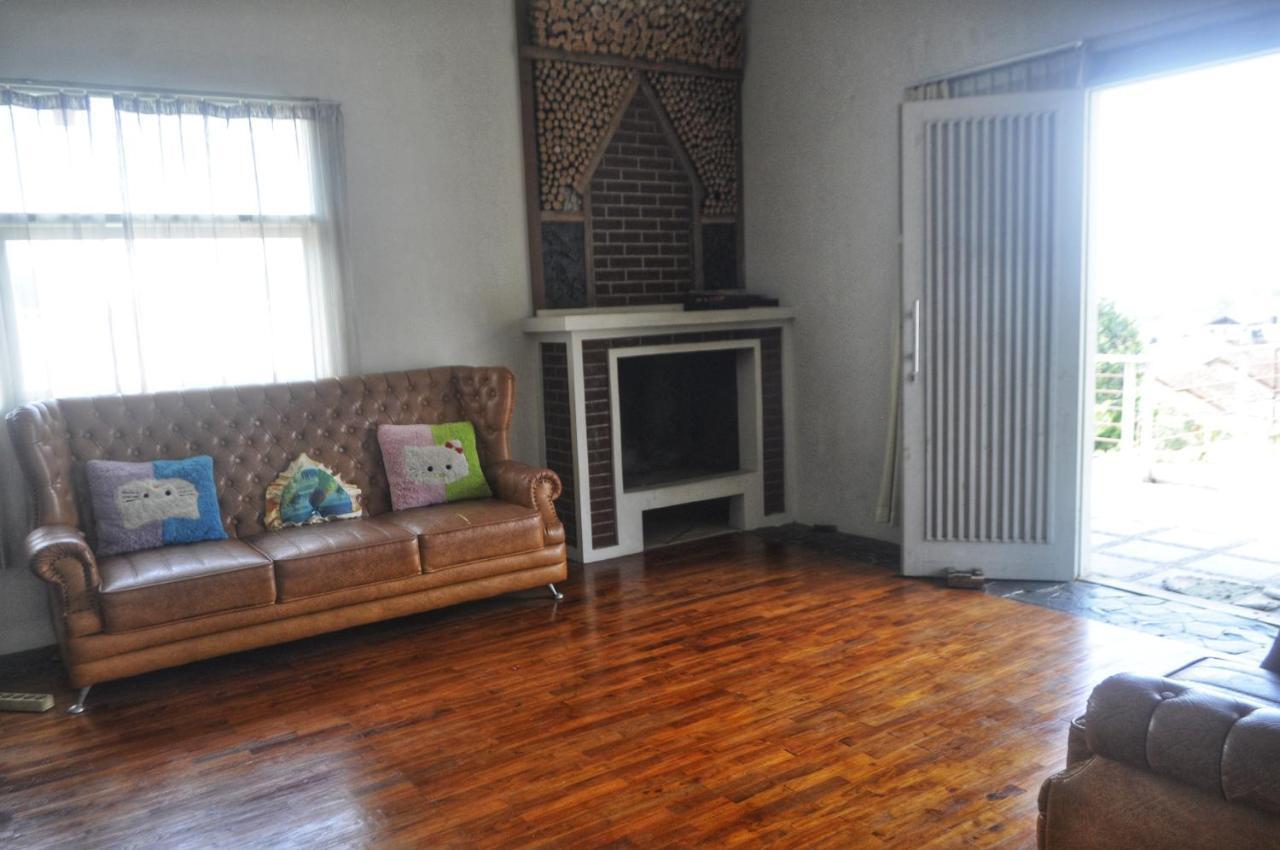Dallil Putra Villa Lembang Exteriér fotografie